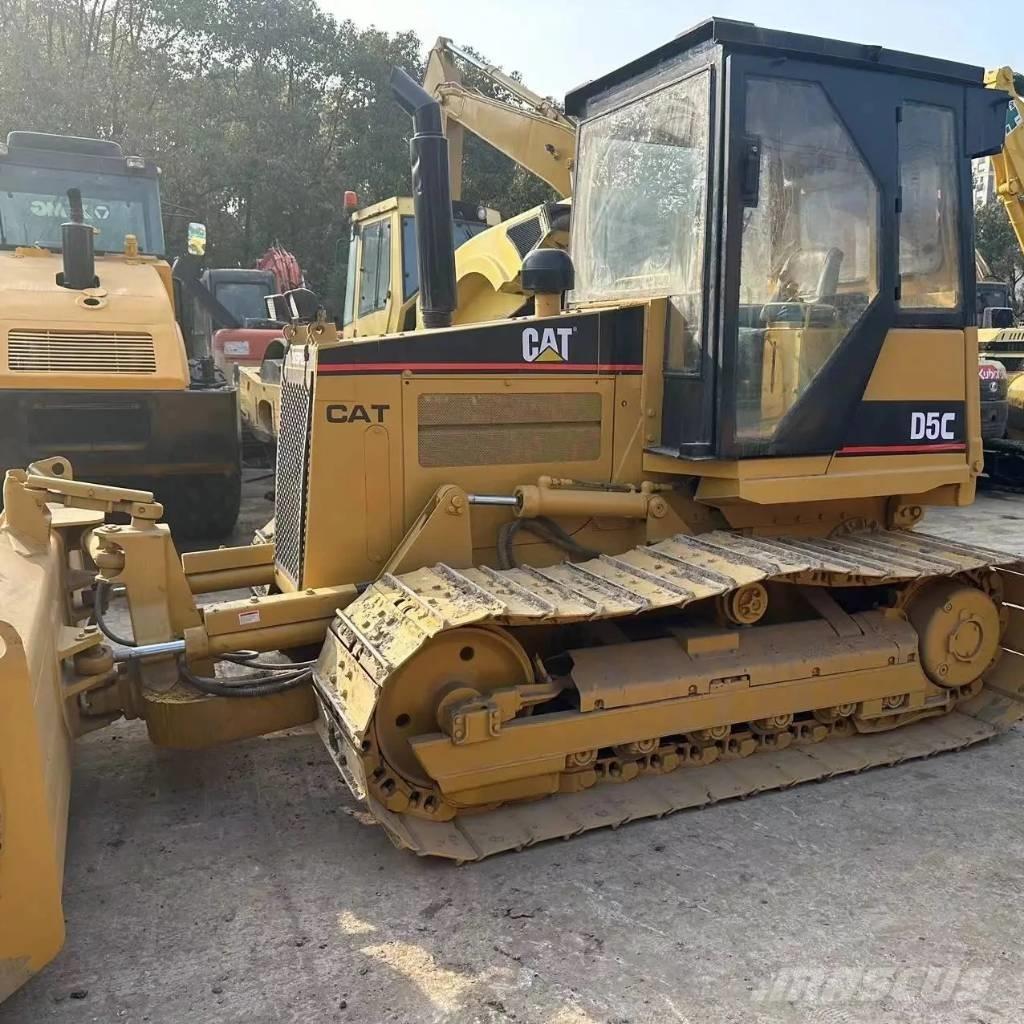 CAT D 5 C Верижни булдозери
