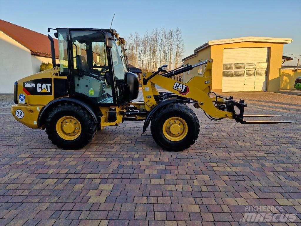 CAT 906 M Колесни товарачи