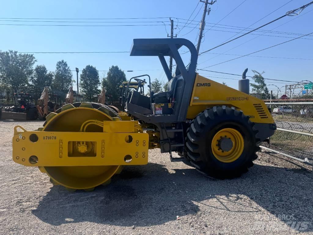 Bomag BW 211 P D-3 Еднобарабанни ролки
