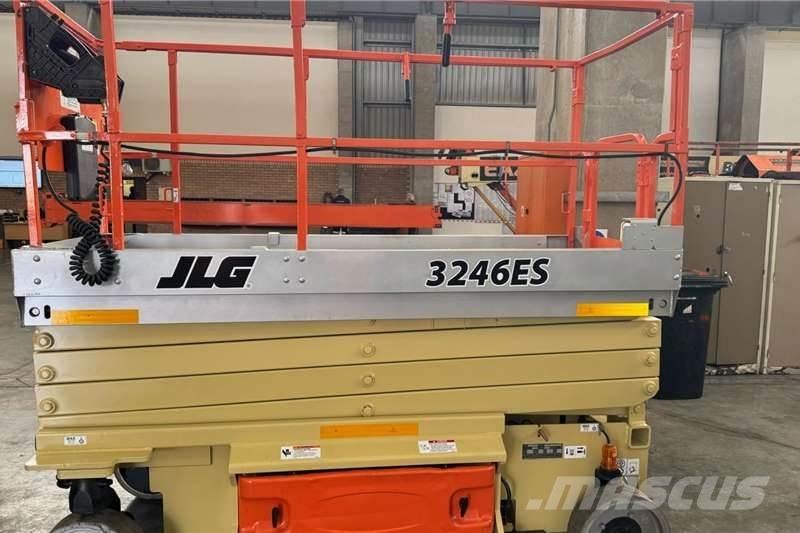 JLG 2014 JLG 3246 Ножични работни платформи