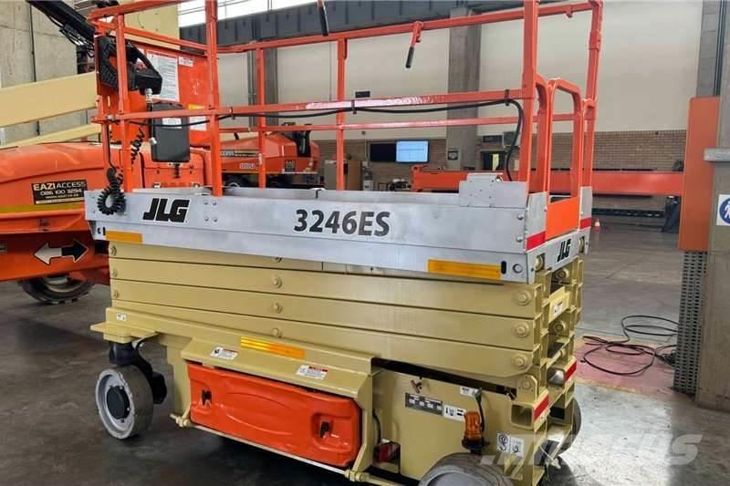 JLG 2014 JLG 3246 Ножични работни платформи