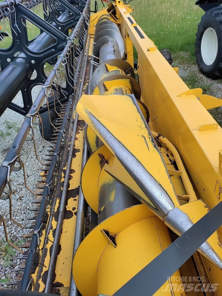 New Holland CX 8070 Комбайни