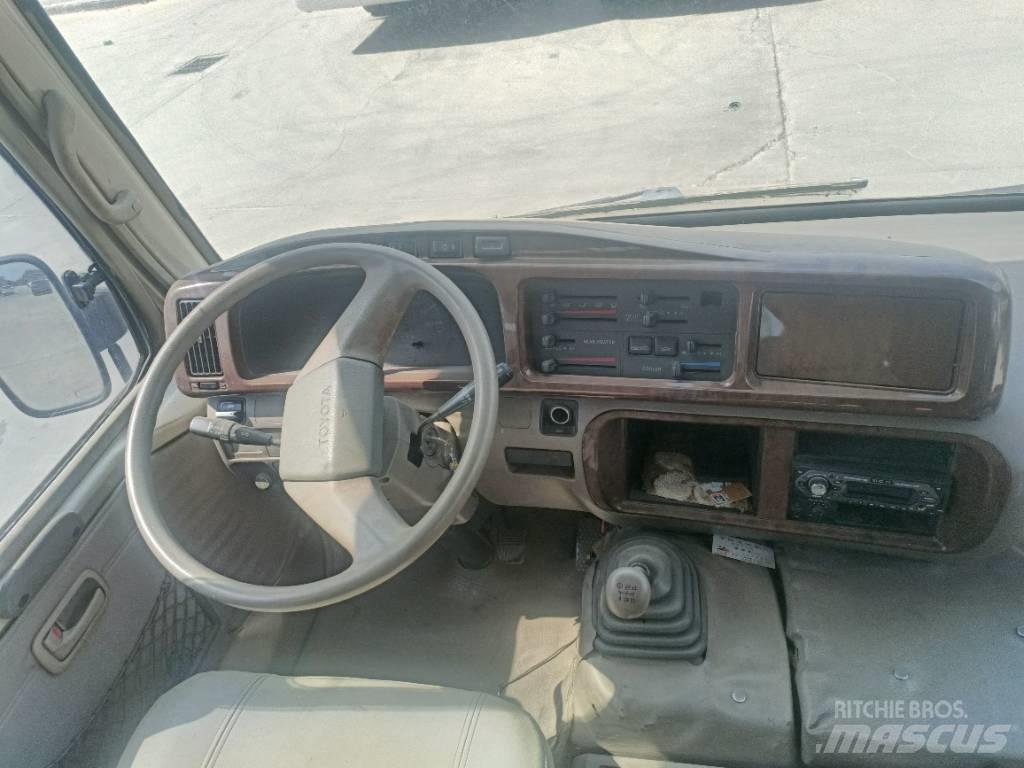 Toyota Coaster Bus Мини бусове