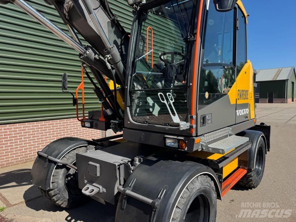 Volvo EWR 130 E Колесни товарачи