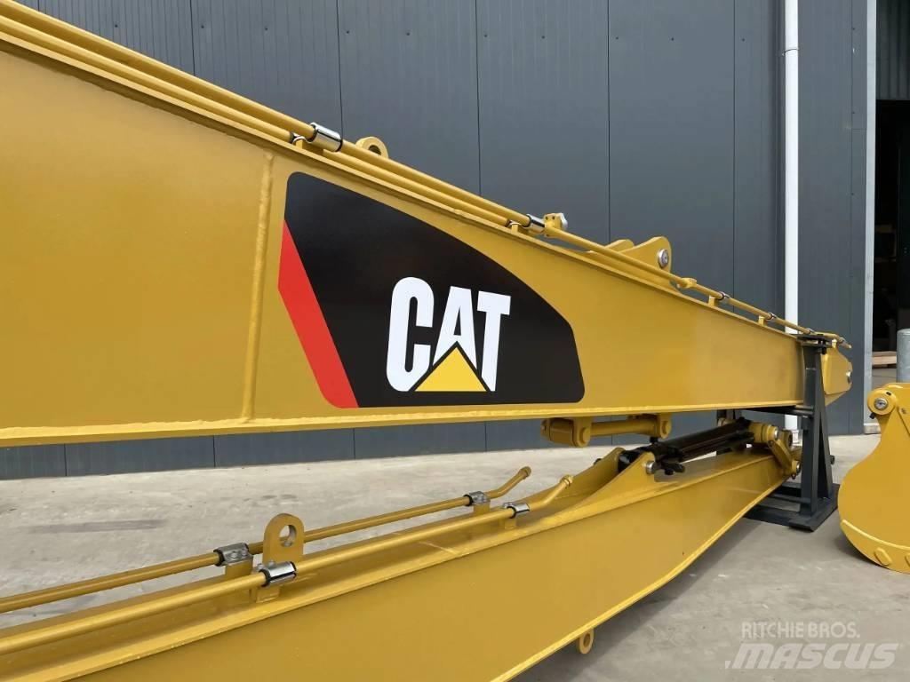 CAT 323E 18m Set Товарачи със заден ескаватор
