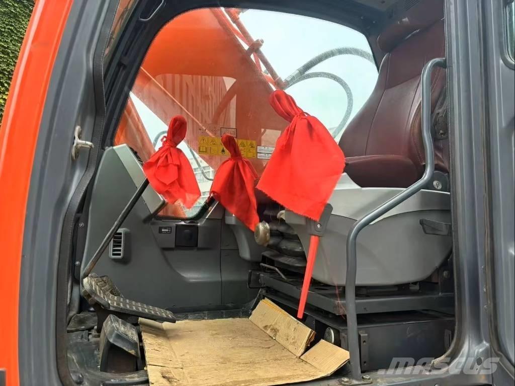Doosan DX 225 LC Верижен екскаватор