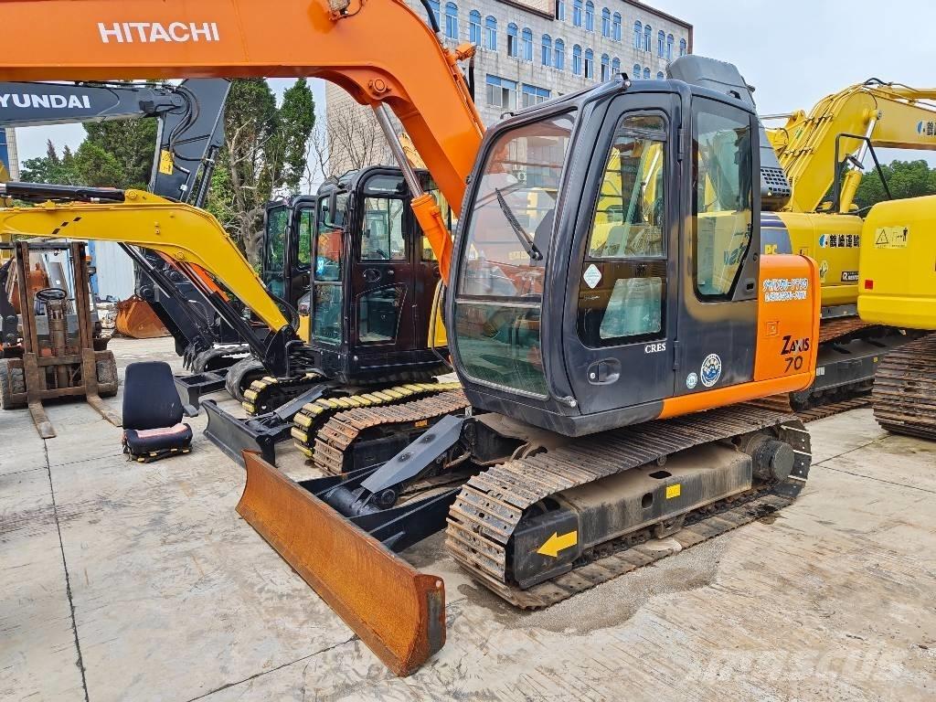 Hitachi ZX 70 Средни екскаватори 7т - 12т