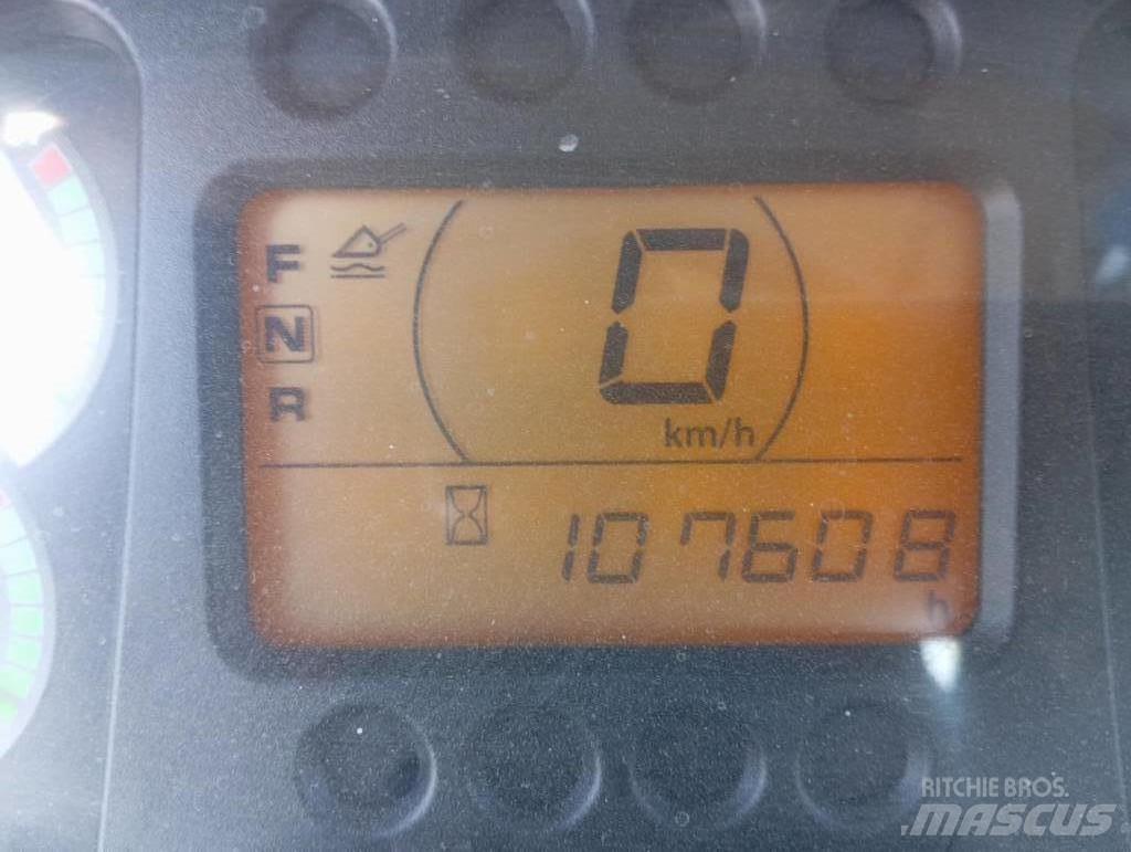 Hitachi ZW 140 Колесни товарачи