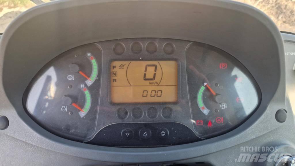 Hitachi ZW 140 Колесни товарачи