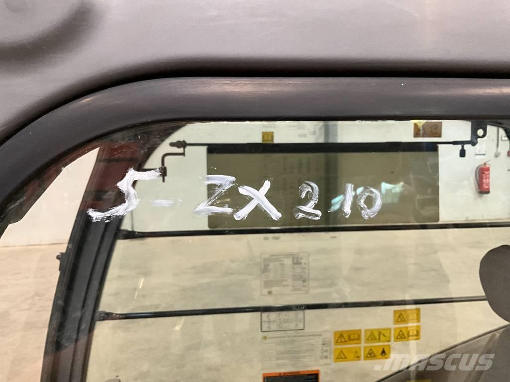 Hitachi ZX 210-3 Кабина