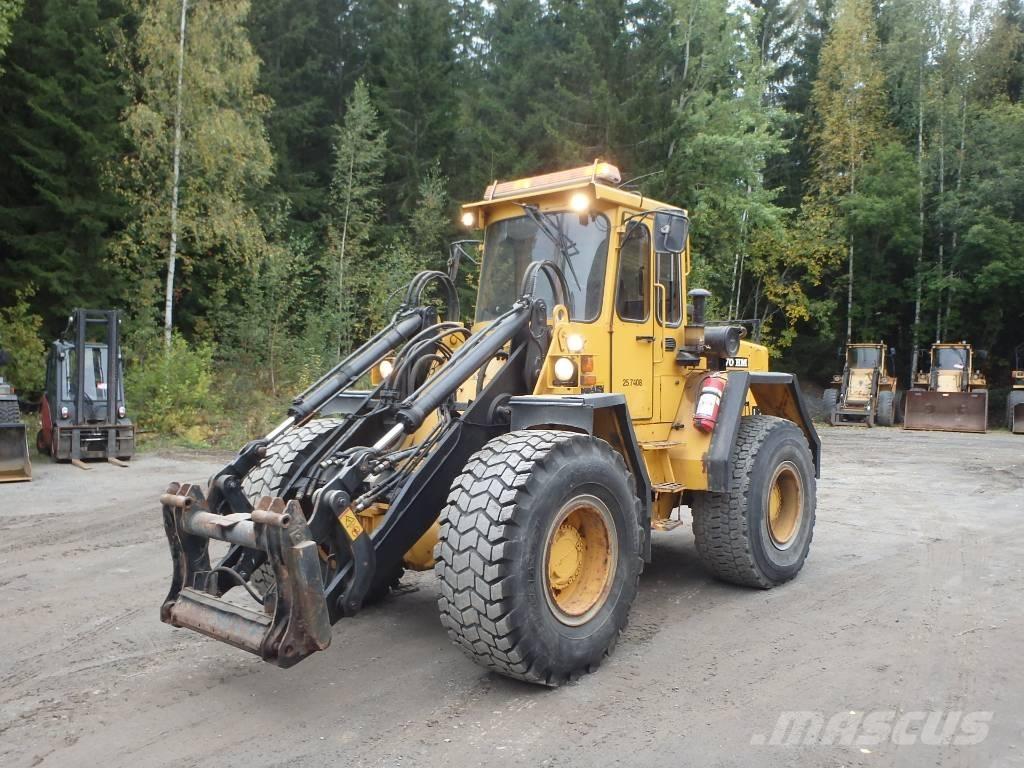 Volvo BM L 70 Колесни товарачи