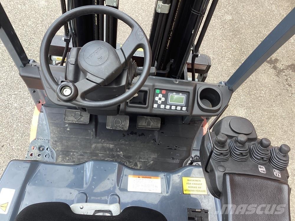 Toyota 8FBEK16T Електрически вилични кари-повдигачи