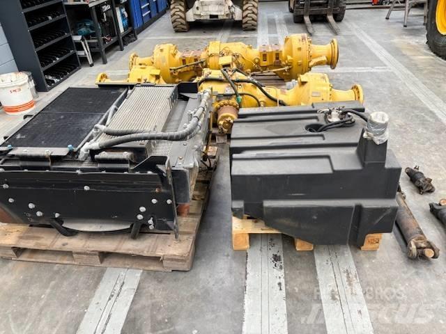 CAT 938 Колесни товарачи