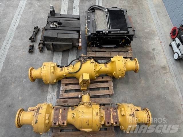 CAT 938 Колесни товарачи