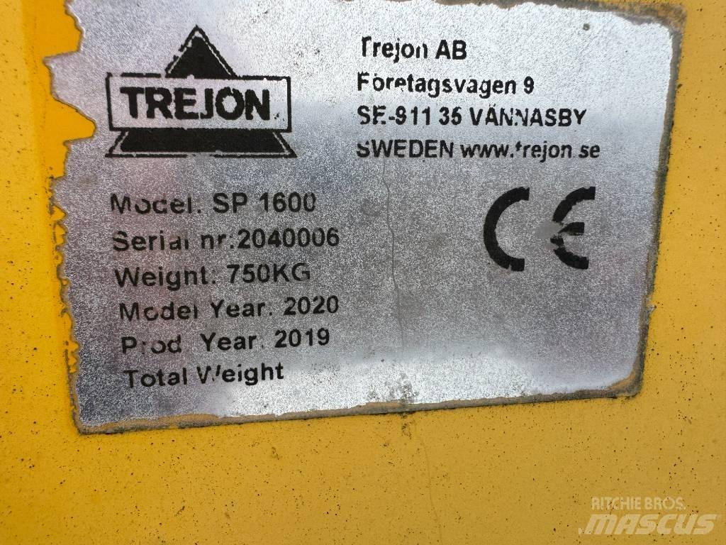 Optimal SP 1600 Разстилачки на пясък и сол