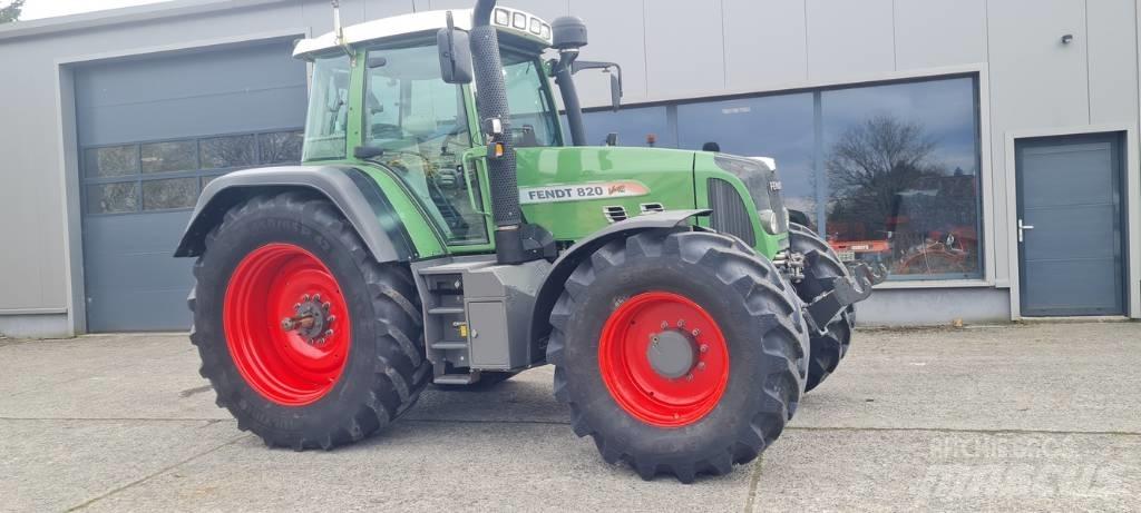 Fendt 820 Vario TMS Трактори