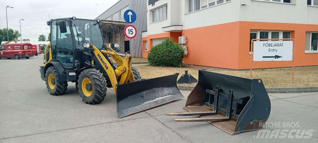 Komatsu WA 70 Колесни товарачи