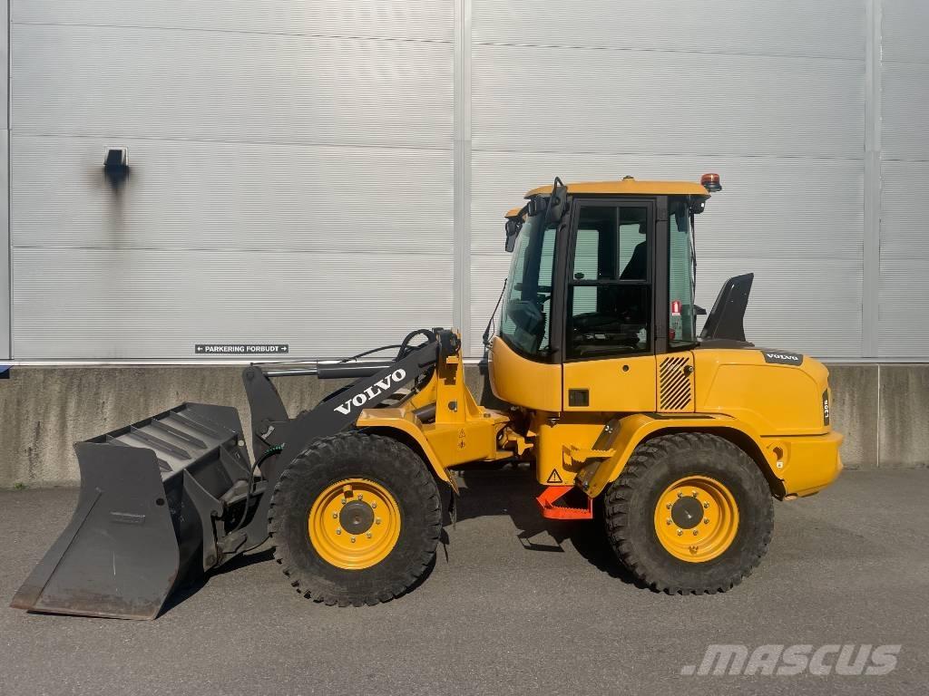 Volvo L30GS Колесни товарачи