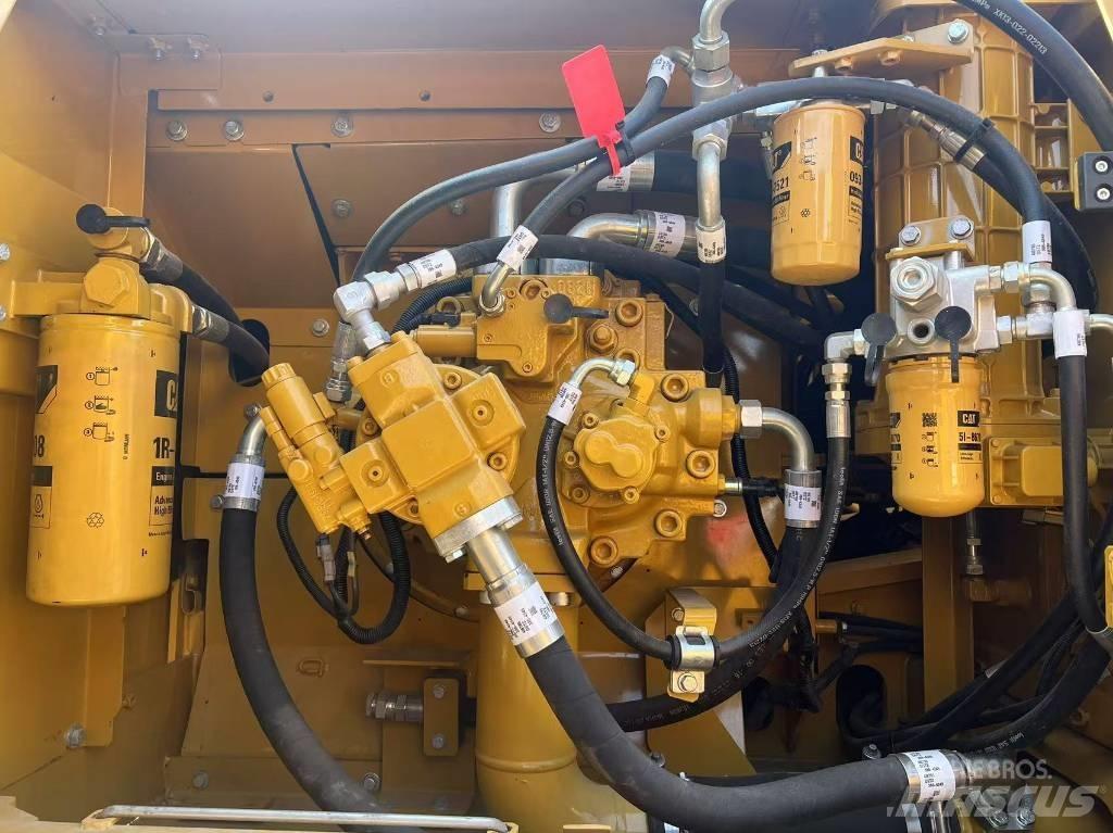 CAT 330 D Верижен екскаватор