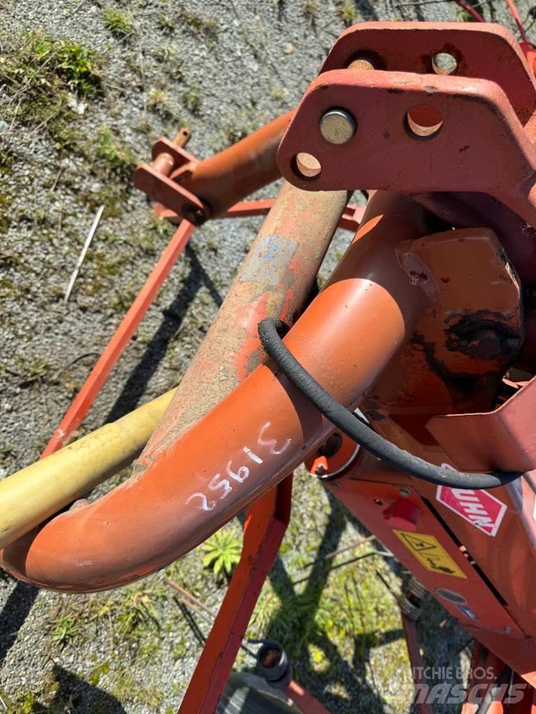 Kuhn GF6301 MH Гребла и сенообръщачки