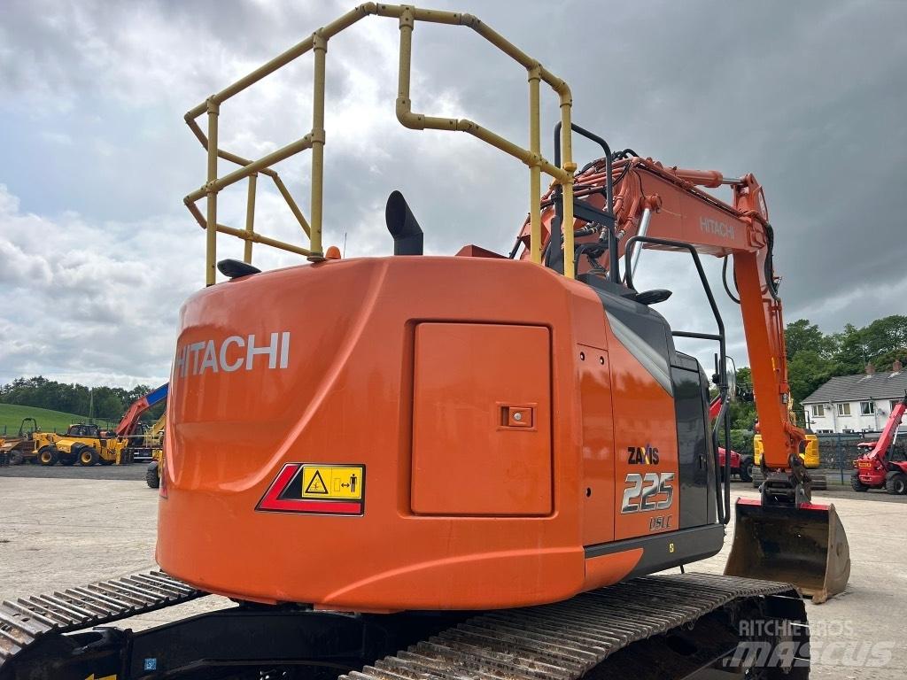 Hitachi ZX225 USLC-7 Верижен екскаватор