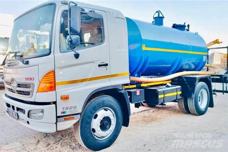 Hino 500 1326 Други