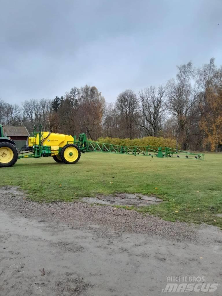 John Deere M 740 i Прикачни пръскачки
