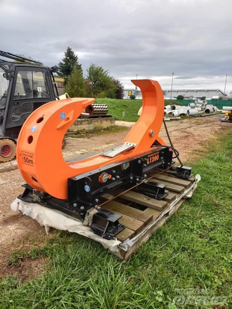 Westtech L1200 Машини за цепене и рязане на дърва