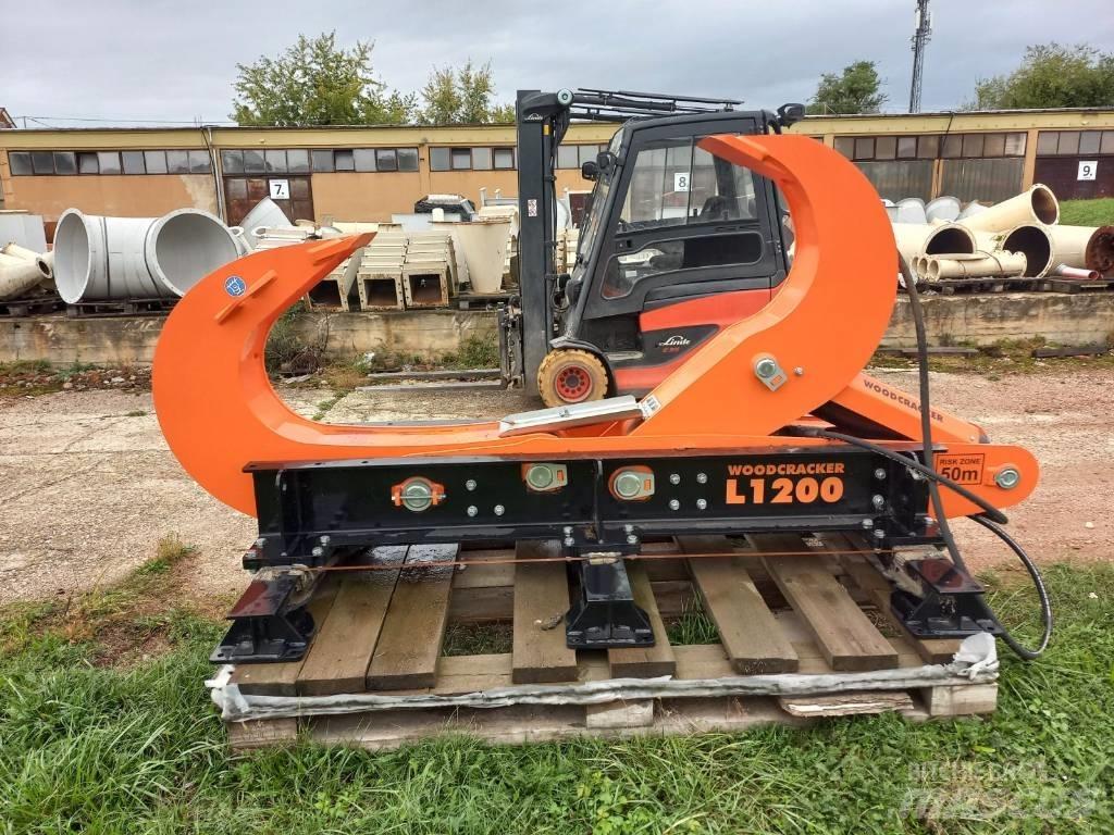 Westtech L1200 Машини за цепене и рязане на дърва