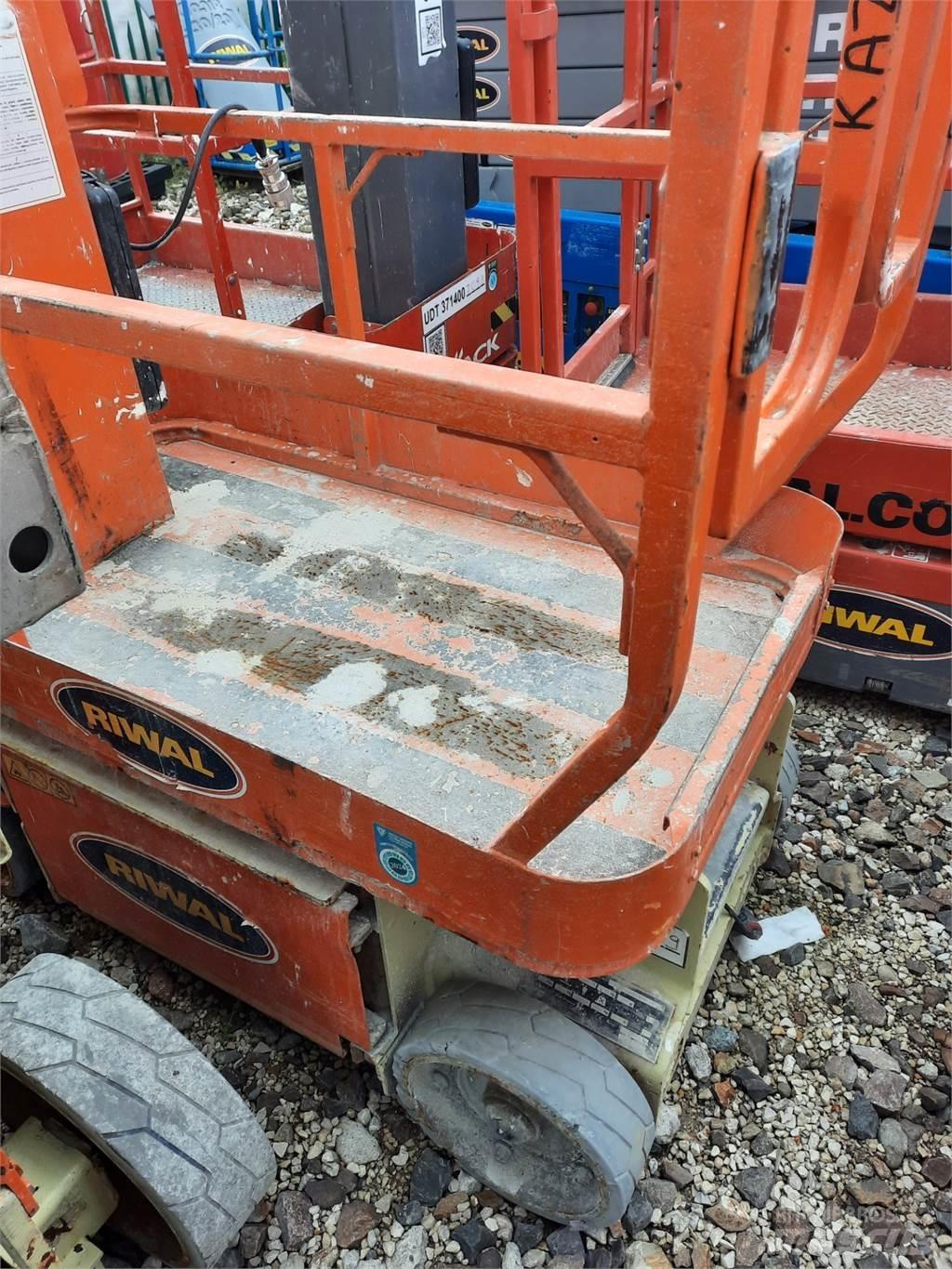 JLG 1230ES Други вишки и платформи
