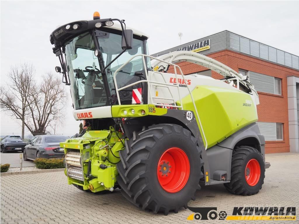 CLAAS Jaguar 860 4WD Самоходни фуражири