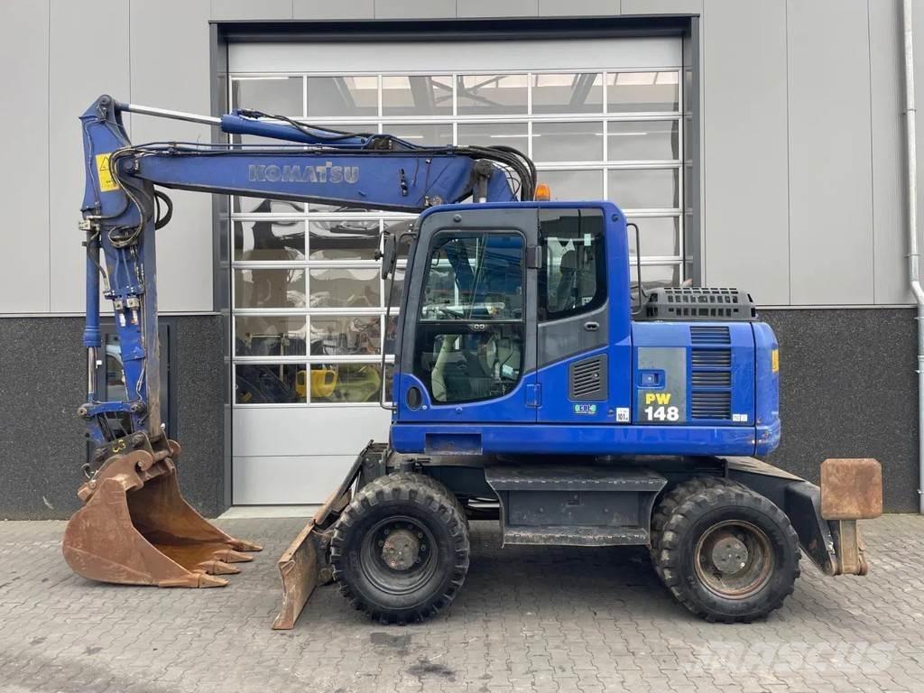 Komatsu PW148-8 Колесни екскаватори