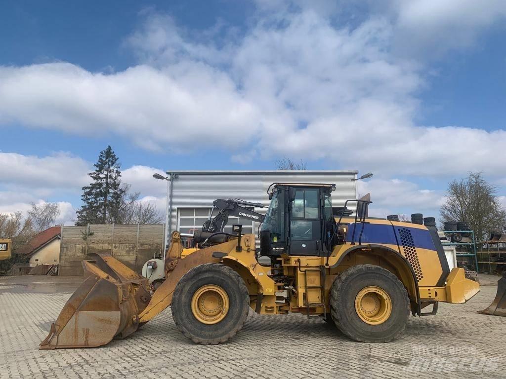 CAT 972 K Колесни товарачи