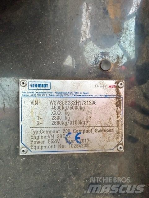 Schmidt Compact 200 Автоматични метачки с четки