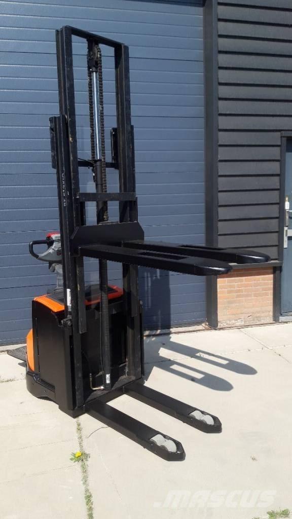 BT SWE 120 Самоходни товарачи