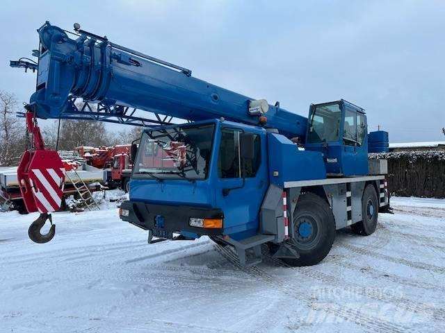 Liebherr LTM 1030-2 Всъдеходни кранове