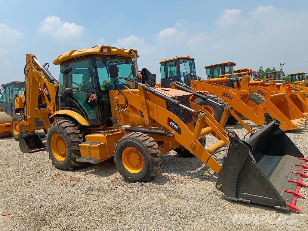 CAT CAT420F Колесни товарачи