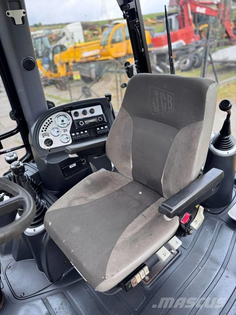 JCB 3 CX Super Товарач със заден ексватор