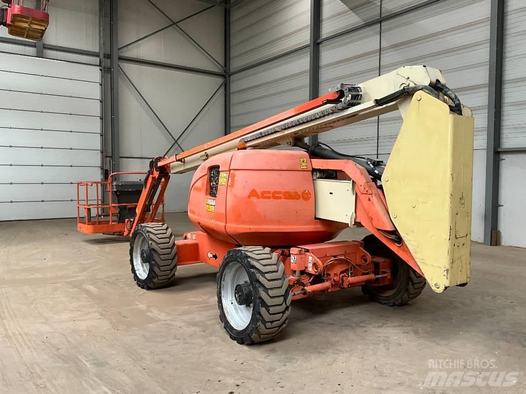 JLG 600 AJ Съчленени стрелови подемници