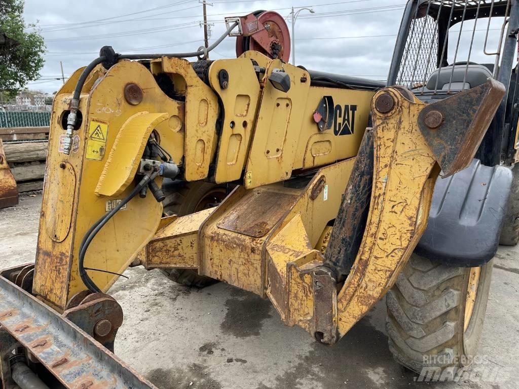 CAT TH 580 B Телескопични товарачи