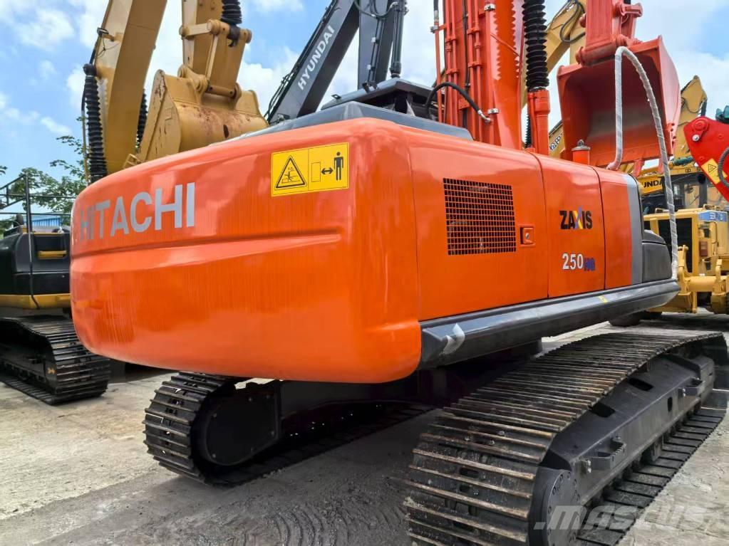 Hitachi ZX 250-3 Средни екскаватори 7т - 12т