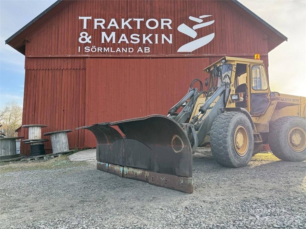 Uni-väg 320 Vikplog Снегочистачки