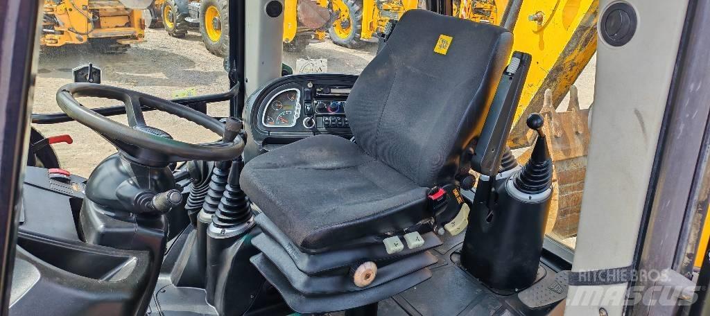 JCB 3 CX Товарач със заден ексватор