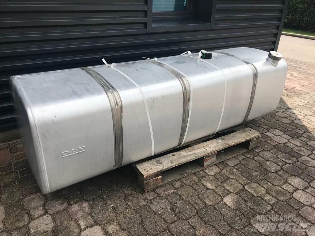 DAF 850 L Резервоари за гориво и добавки
