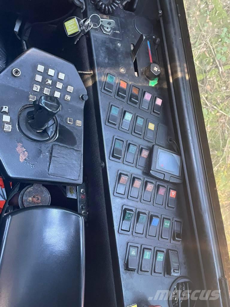 Sampo-Rosenlew 1066 Харвестери