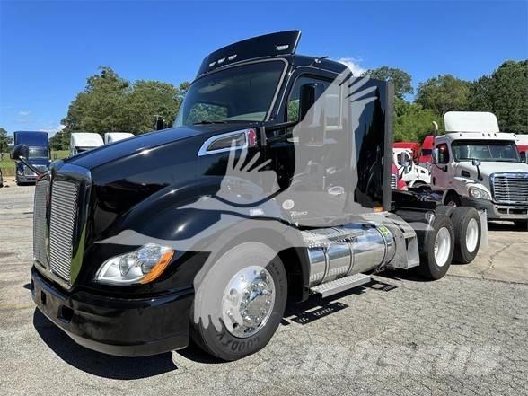 Kenworth T680 Влекачи