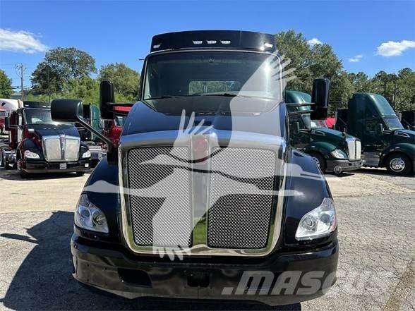Kenworth T680 Влекачи