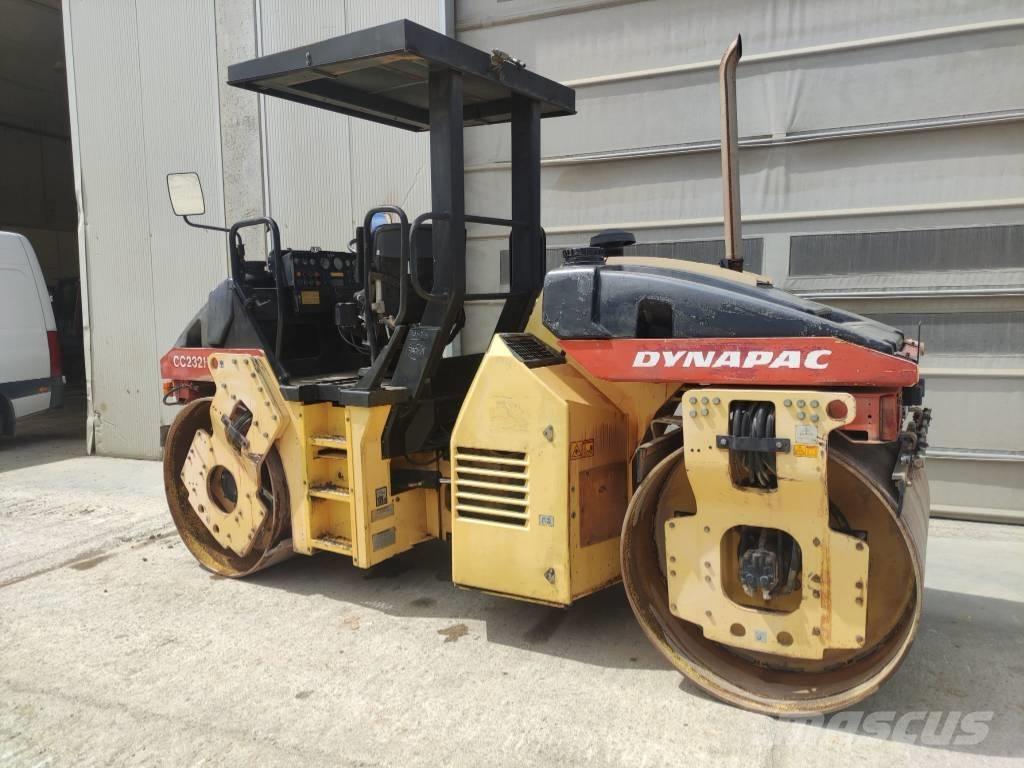Dynapac CC 232 HF Двойни барабанни ролки
