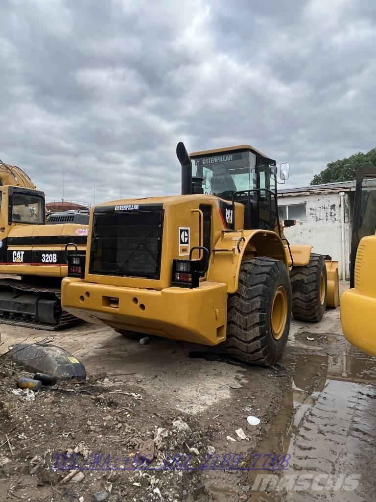CAT 966L Колесни товарачи