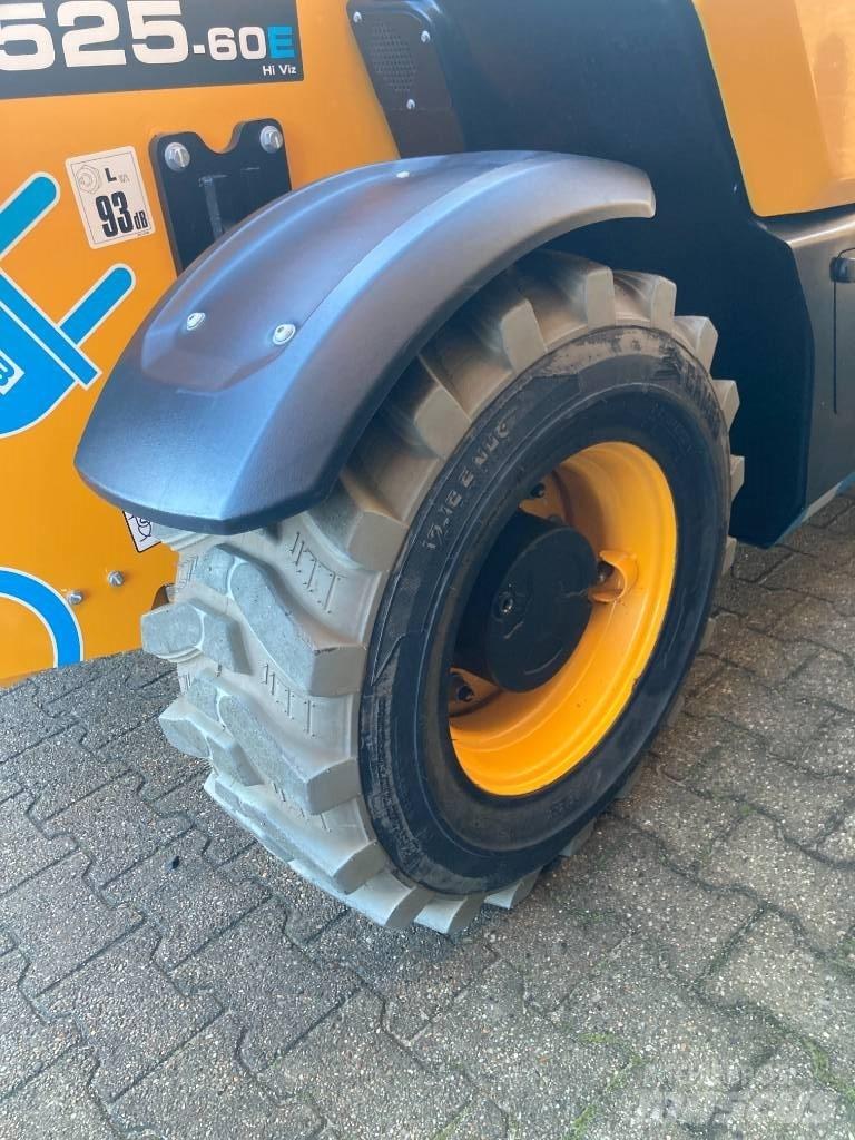 JCB 525-60 E Телескопични товарачи